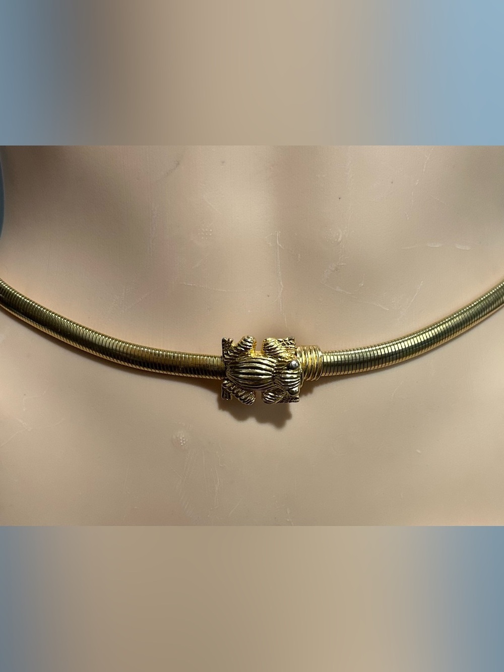 Gold Toned frog belt stretchable